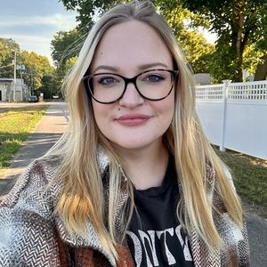 Meet your Posher, Erica